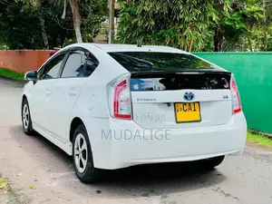 Toyota Prius S Led 2015 Car (Used)
