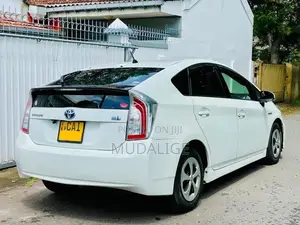 Toyota Prius S Led 2015 Car (Used)