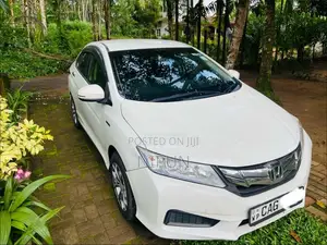 Honda Grace 2015 Car (Used)