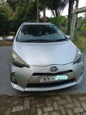 Toyota Aqua 2013 Car (Used)