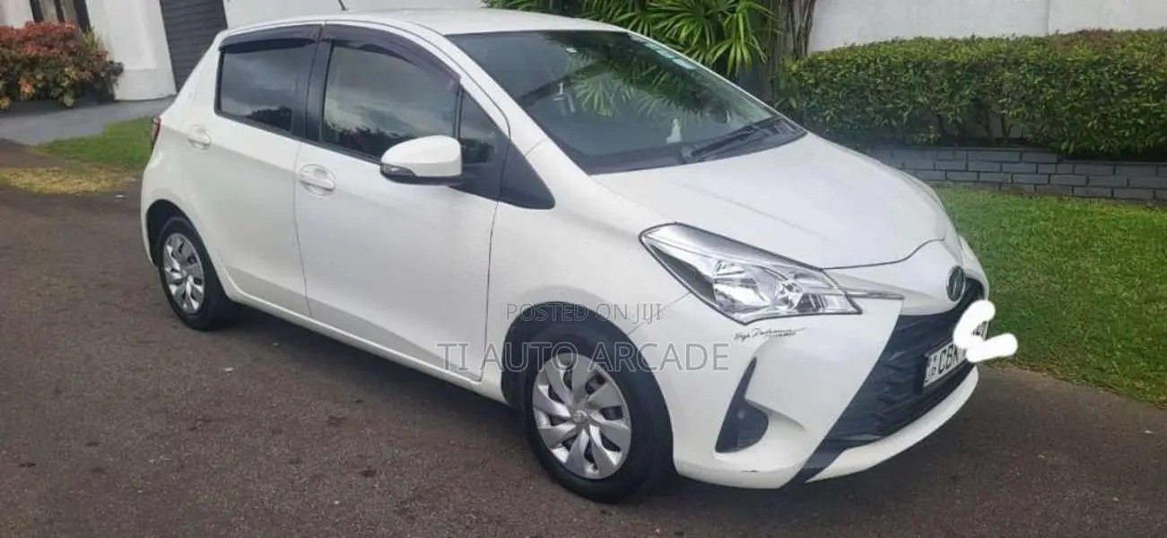 Toyota Vitz Safety 2017 Car (Used)