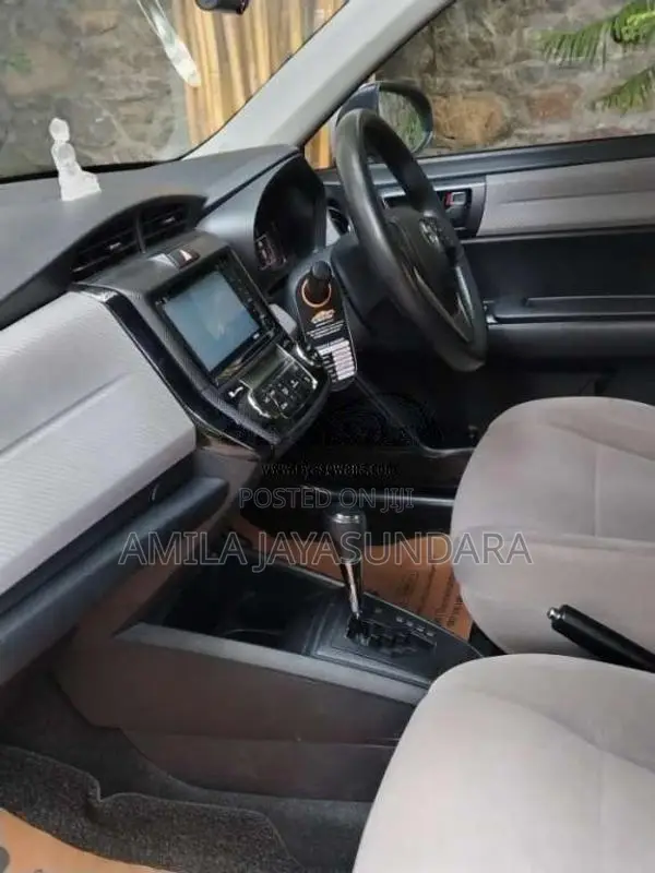 Toyota Axio 2014 Car (Used)