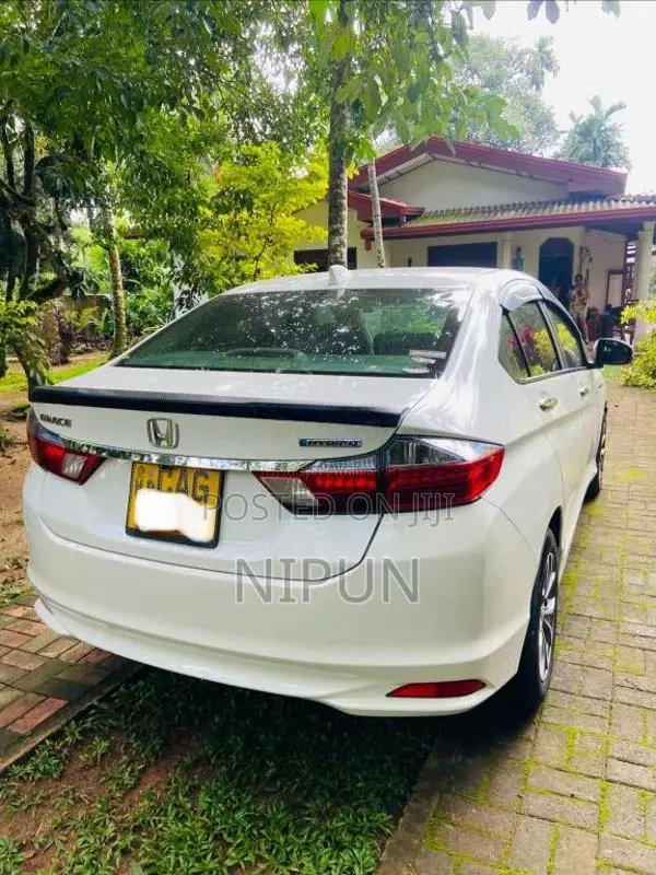 Honda Grace 2015 Car (Used)