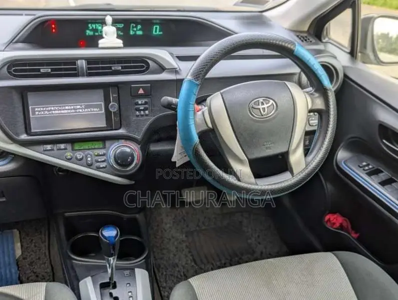Toyota Aqua 2013 Car (Used)