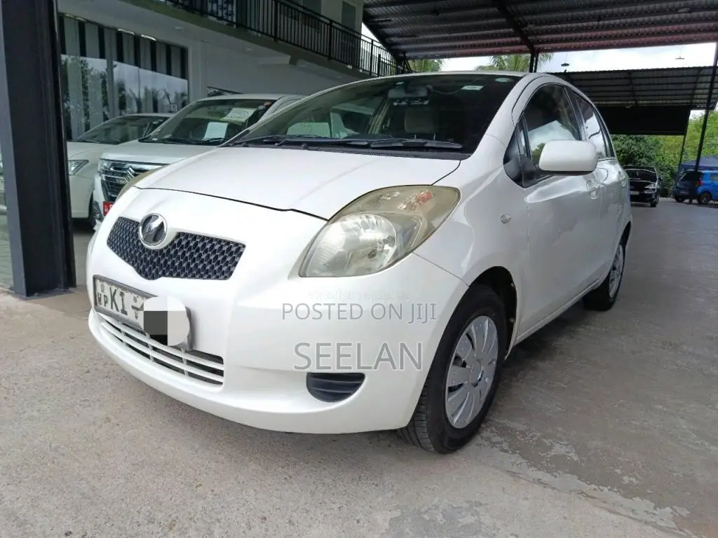 Toyota Vitz 2007 Car (Used)