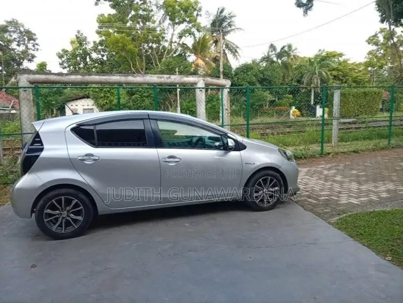Toyota Aqua 2013 Car (Used)