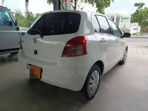Toyota Vitz 2007 Car (Used)
