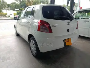 Toyota Vitz 2007 Car (Used)