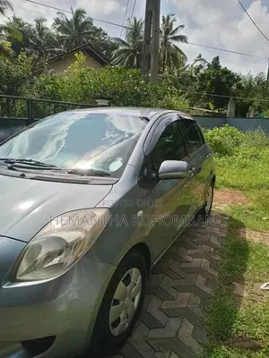 Toyota Vitz 2008 Car (Used)