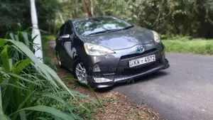 Toyota Aqua 2012 Car (Used)