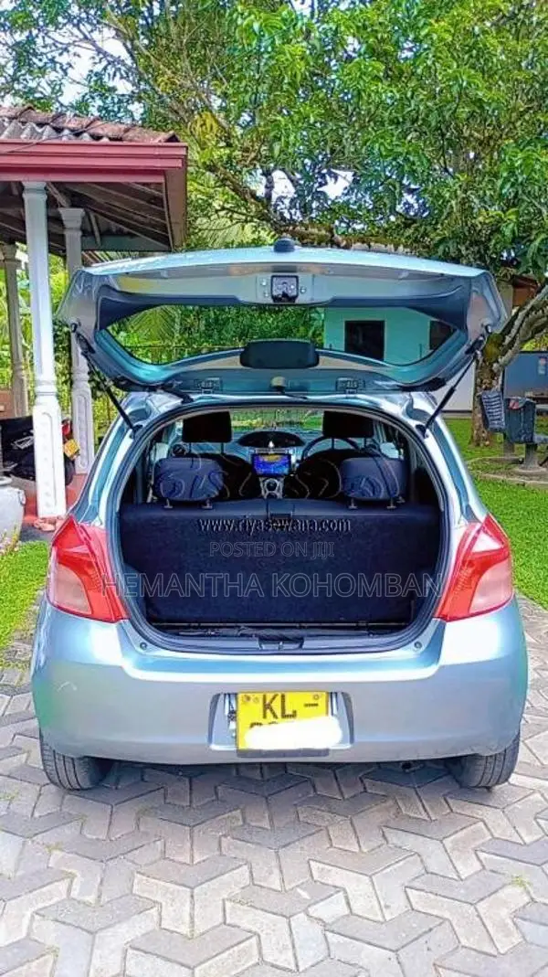 Toyota Vitz 2008 Car (Used)