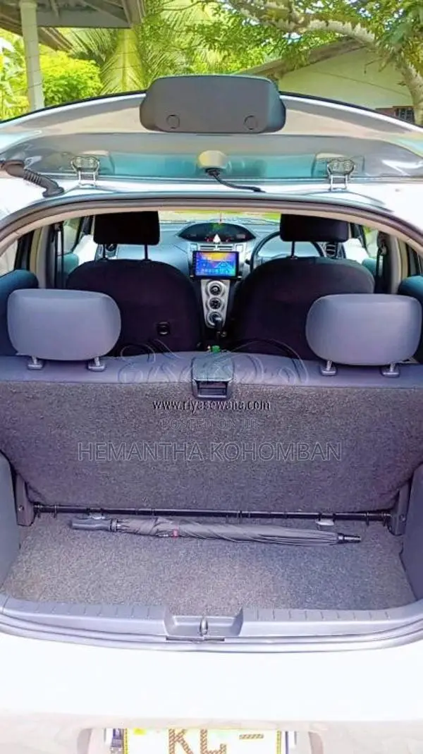 Toyota Vitz 2008 Car (Used)