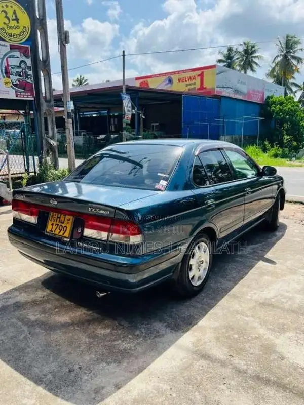 Nissan FB15 EX Saloon 2000 Car (Used)