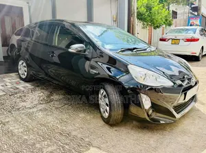 Toyota Aqua 2015 Car (Used)
