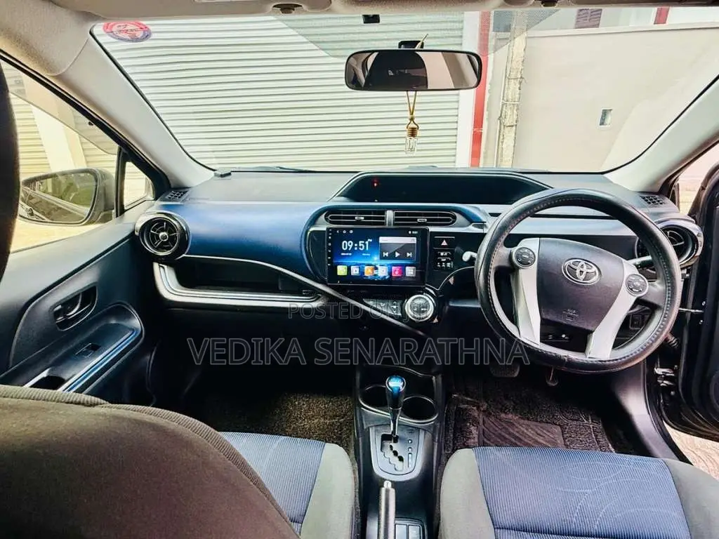 Toyota Aqua 2015 Car (Used)