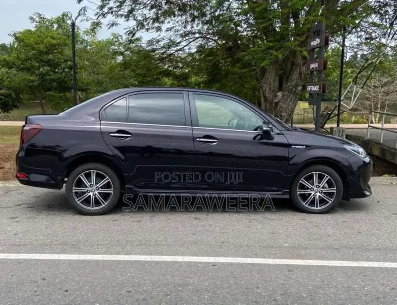 Toyota Axio Wxb 2016 Car (Used)