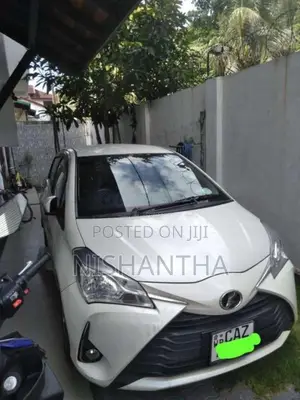 Toyota Vitz 2018 Car (Used)