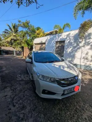 Honda Grace 2015 Car (Used)