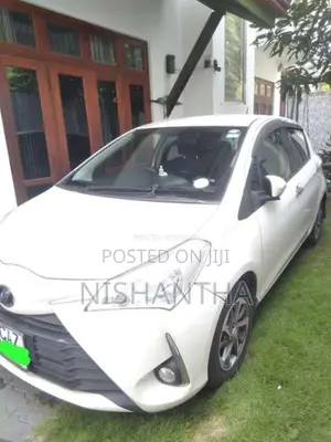 Toyota Vitz 2018 Car (Used)