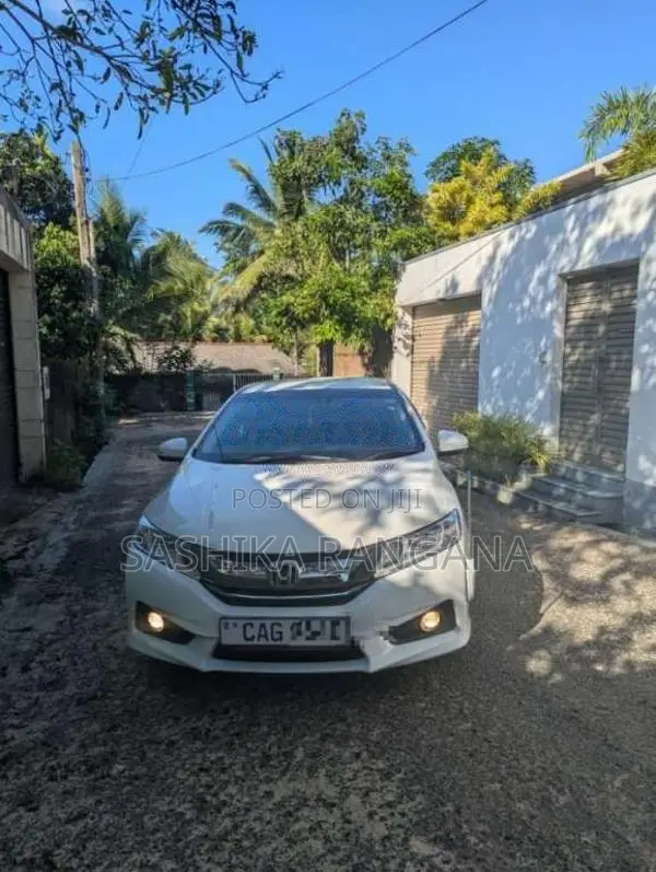 Honda Grace 2015 Car (Used)