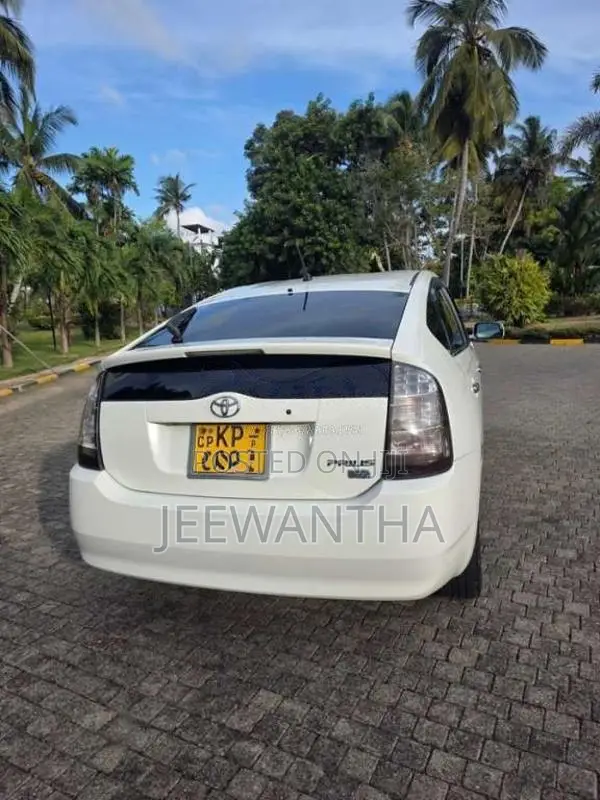 Toyota Prius 2008 Car (Used)