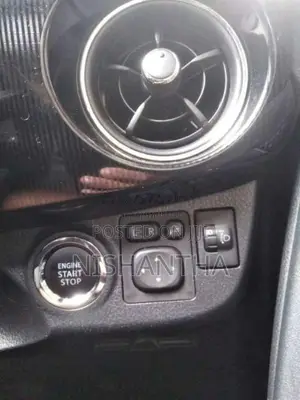 Toyota Vitz 2018 Car (Used)