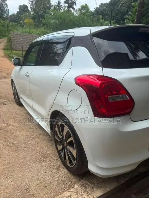 Suzuki Swift 2017 Car (Used)