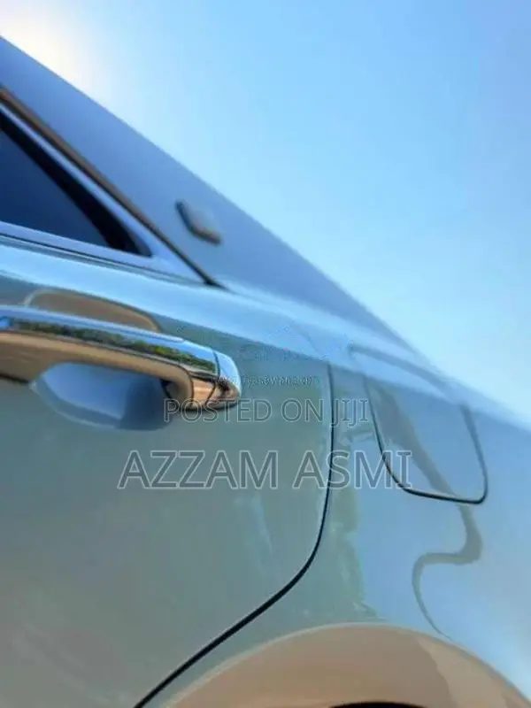 Toyota Crown 2013 Car (Used)