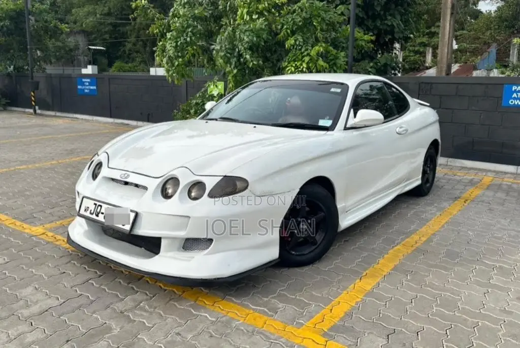 Hyundai Coupe 2005 Car (Used)