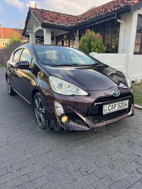 Toyota Aqua Urban 2016 Car (Used)