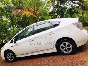Toyota Prius 2015 Car (Used)
