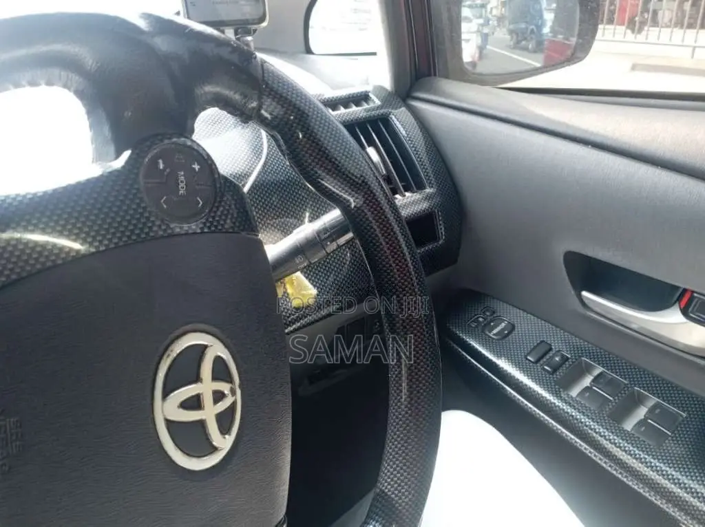Toyota Prius Alfa 2011 Car (Used)