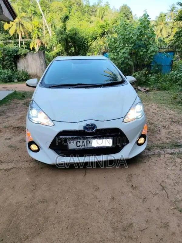 Toyota Aqua Urban G 2014 Car (Used)