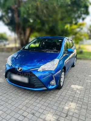 Toyota Vitz 2018 Car (Used)