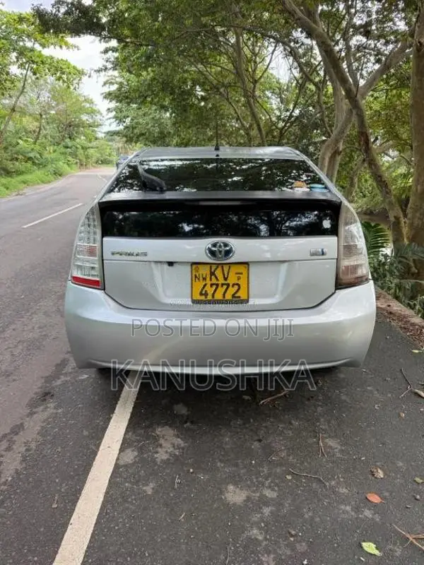 Toyota Prius 2011 Car (Used)