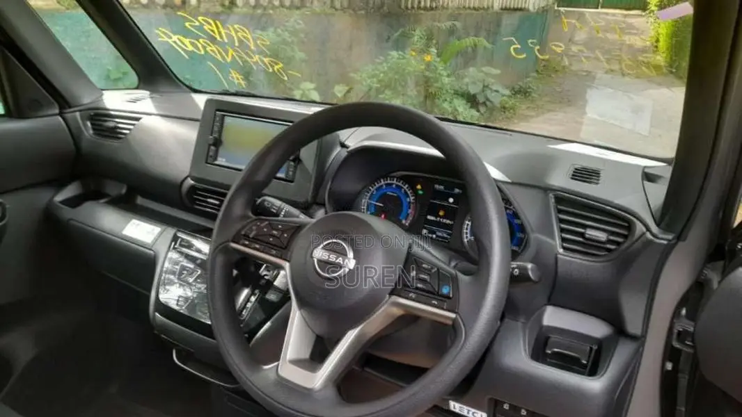 Nissan Roox 2023 Car (Used)