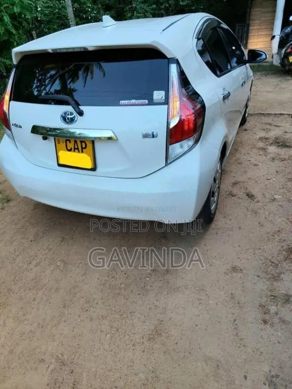 Toyota Aqua Urban G 2014 Car (Used)