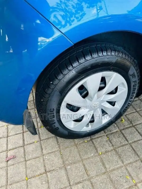 Toyota Vitz 2018 Car (Used)