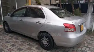 Toyota Belta 2009 Car (Used)