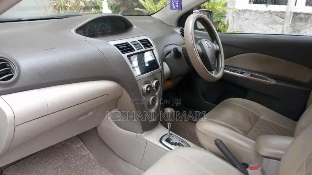 Toyota Belta 2009 Car (Used)