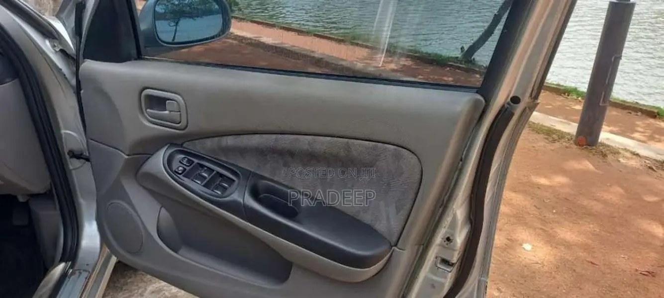 Nissan N16 2001 Car (Used)