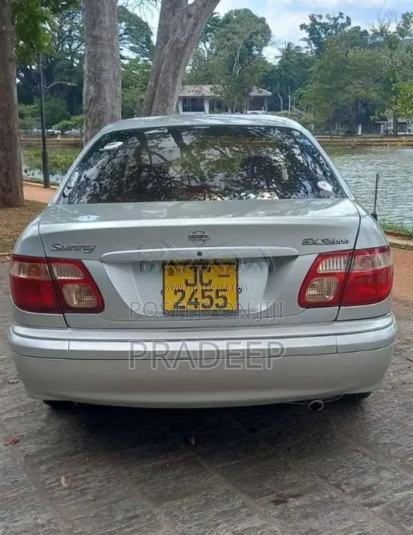 Nissan N16 2001 Car (Used)