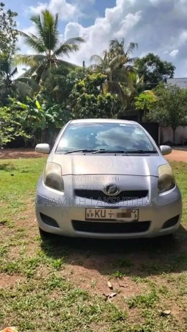 Toyota Vitz 2009 Car (Used)
