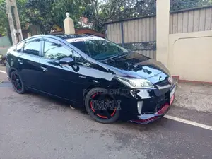 Toyota Prius 2013 Car (Used)