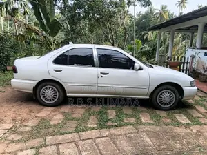 Nissan Sunny 2000 Car (Used)