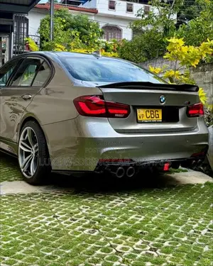 BMW 318i 2019 Car (Used)