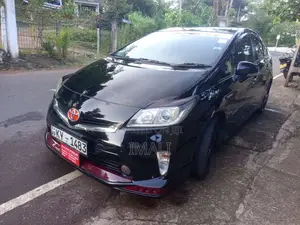 Toyota Prius 2013 Car (Used)