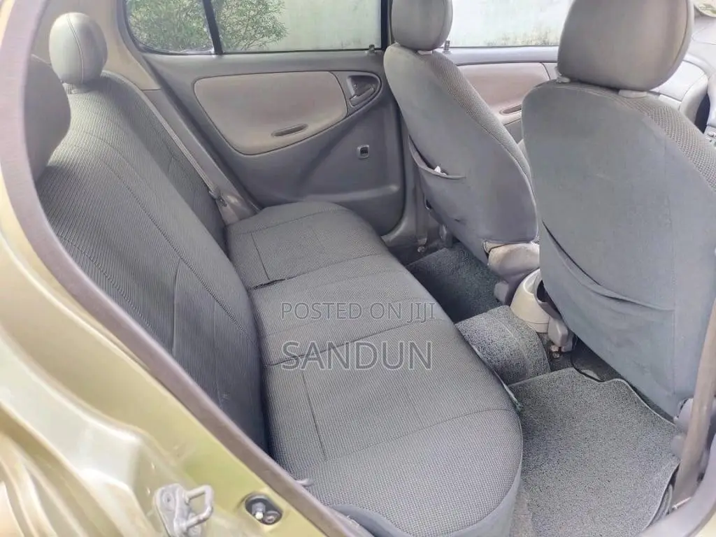 Toyota Platz 1999 Car (Used)