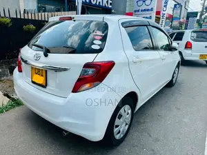 Toyota Vitz 2016 Car (Used)