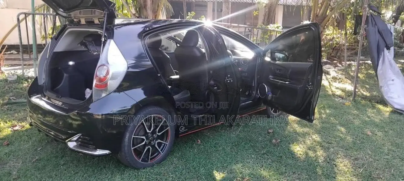 Toyota Aqua Gs 2014 Car (Used)